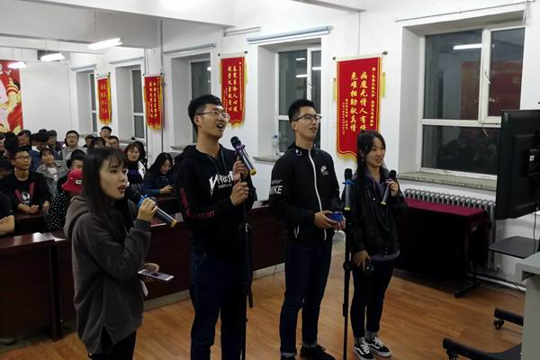 永利yl23411社团联合会举办“喜迎国庆,唱响未来”主题文艺晚会12.jpg 永利yl23411社团联合会举办“喜迎国庆,唱响未来”主题文艺晚会12.jpg